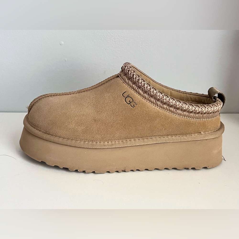 UGGS Platform Tasman Mustered Seed (Worn twice)